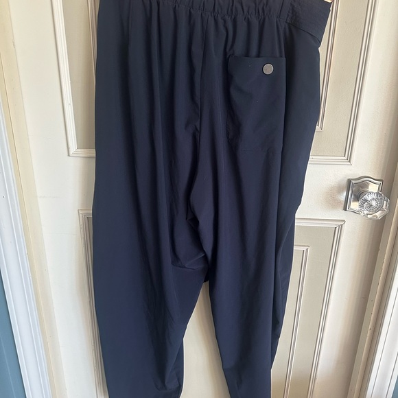 Athleta Dark Blue Ankle Pants - Picture 5 of 5